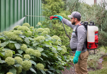 MILWAUKEE® M18™ 15L Backpack Sprayer with SWITCH TANK™: Outstanding Pressure Control and Versatility