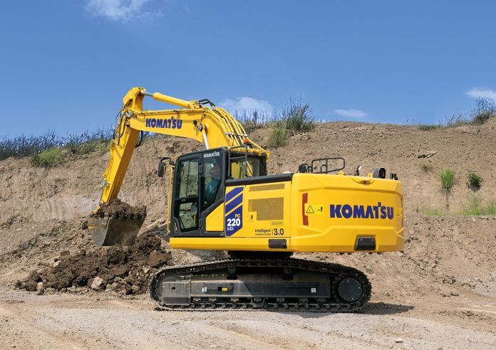 Komatsu PC220LCi-12 (1)