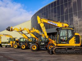 SCOTT’S HIRE HITS CENTURY WITH MAJOR JCB ORDER